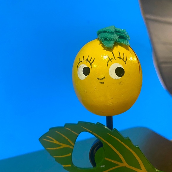 RETRO 70s JAPAN TIMBER LINE WOOD CRAFT TUTTI-FRUITTI MAGNETIC BOTTLE/ CAN OPENER - Picture 3 of 15